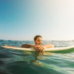 Guía completa de equipamiento para surfear en El Salvador