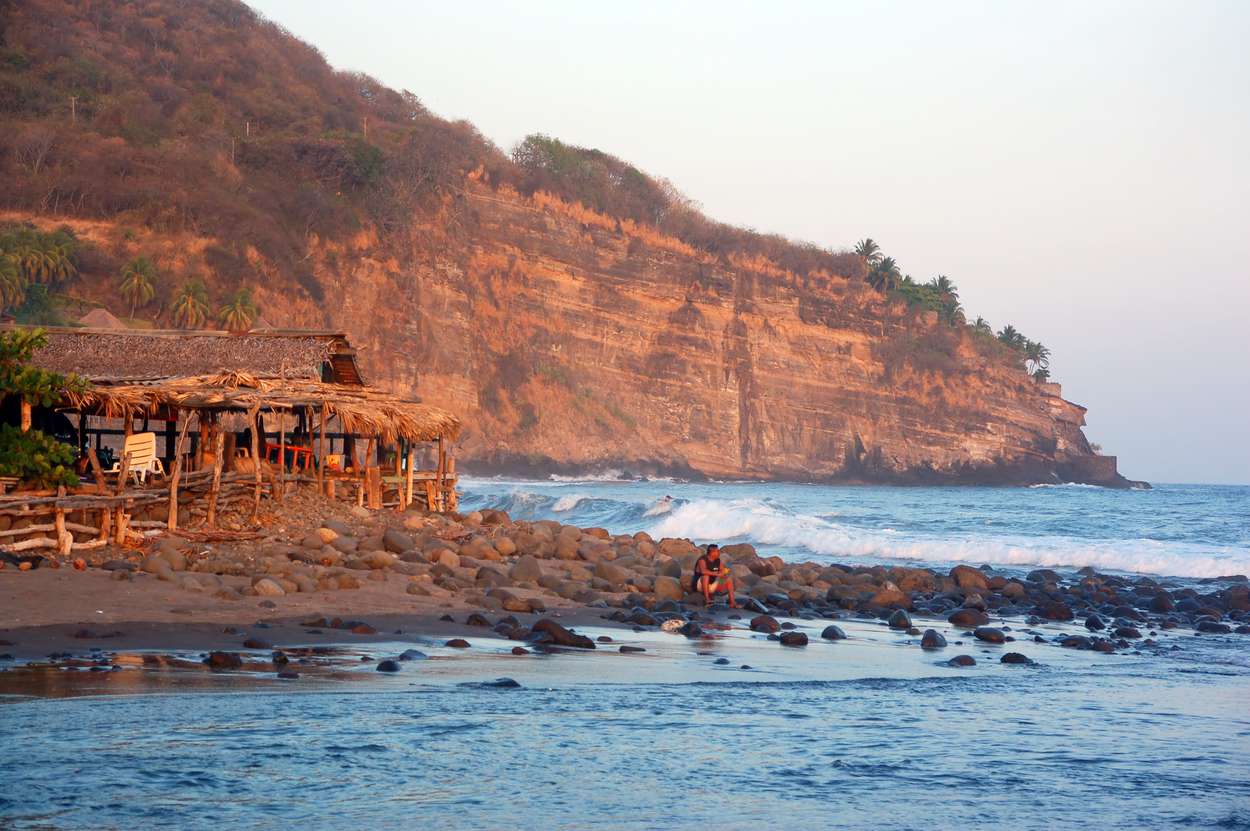 Playas de El Salvador: snorkel y vida marina-1